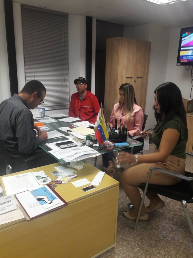 #Entérate 📌El director ejecutivo de Inatur, Asdrúbal Rincones evaluó junto a los directores de recursos humano, gestión estadal y consultoría jurídica temas relacionados con el ingreso de personal y operatividad de las unidades estadales del instituto.
#BastaDeCinismoYankee