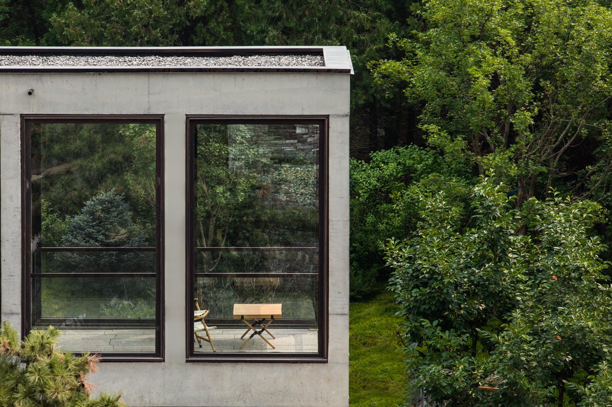 Last-minute summer holiday planners will be relieved to hear that we’ve lined up some of the hottest new openings around the world. We’ve got our eye on a sustainably-driven stay in Slovenia, a shoreside Lake Garda retreat, and more… journal.slh.com/journal/new-ho…