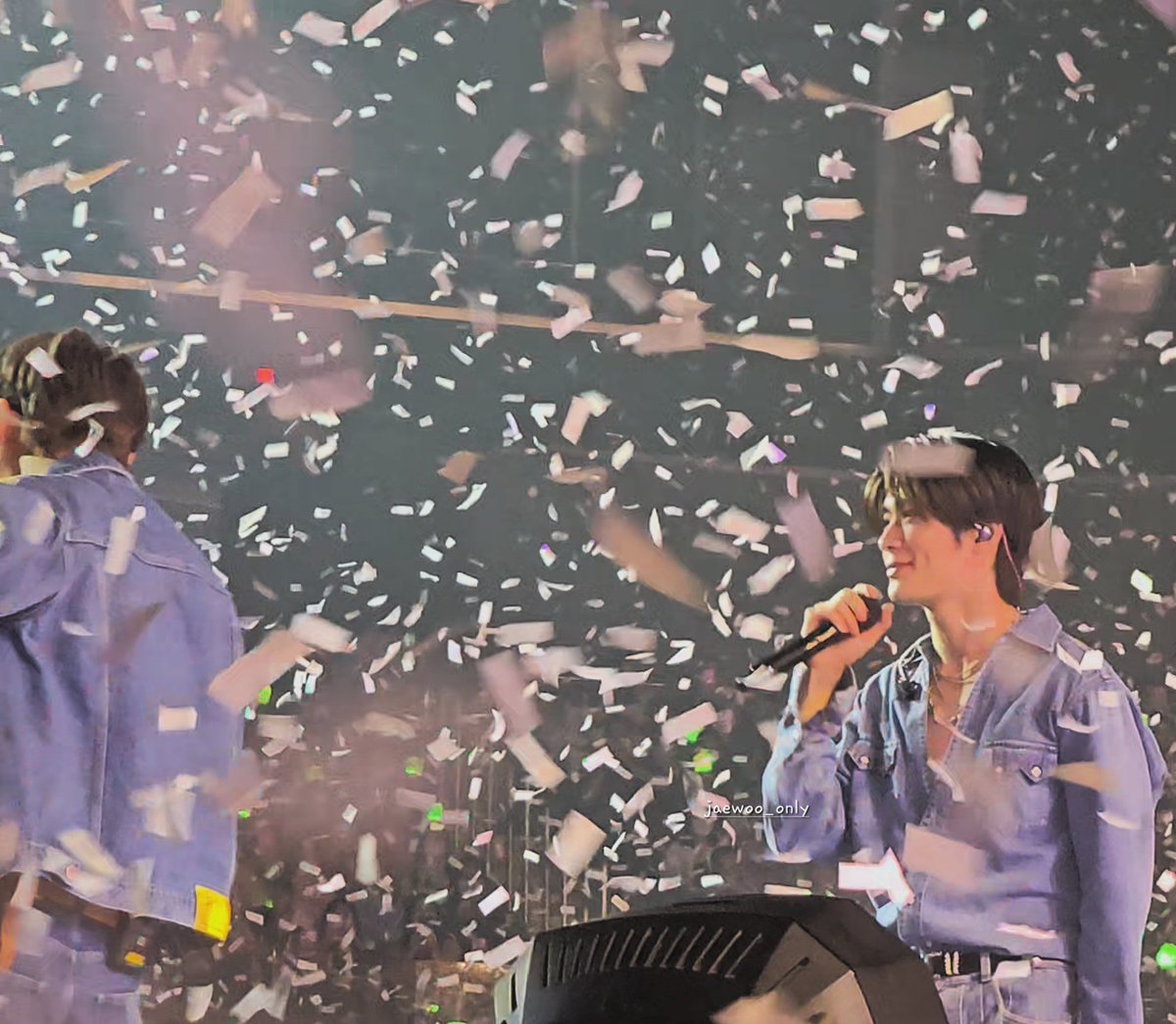 jaewoo_only's tweet photo. This moment of Jaehyun looking at Jungwoo while smiling is so ethereal

#NCT_DOJAEJUNG #Jaehyun #Jungwoo #DOJAEJUNG_Perfume #DOJAEJUNG_Fancon_in_Manila #ScentedSymphony https://t.co/4RlwoeDinm