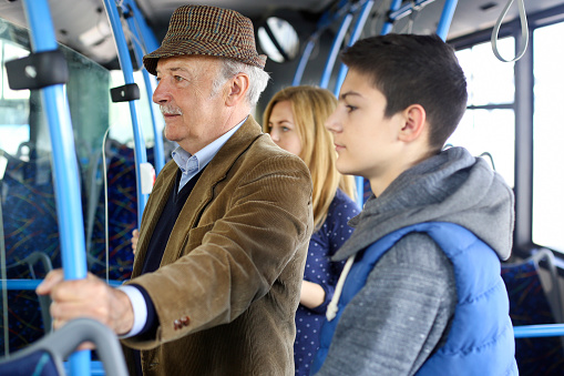 We are seeking your views on our updated criteria for supporting the borough's bus network so please take part in our consultation and visit: crowd.in/5Q7oY3