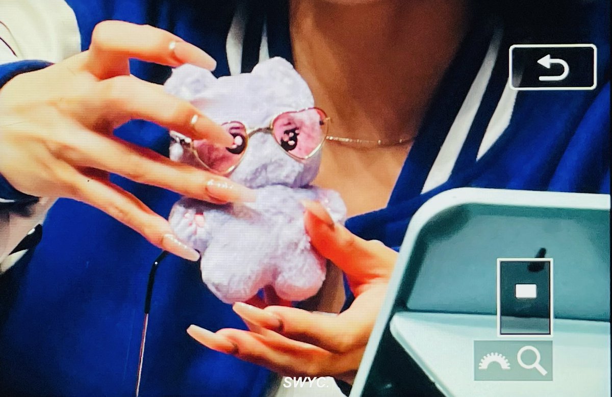 sw_chaeyoung's tweet photo. 230628 Prev.

#프로미스나인 #이채영
#fromis_9 https://t.co/VAcO4qVhFj
