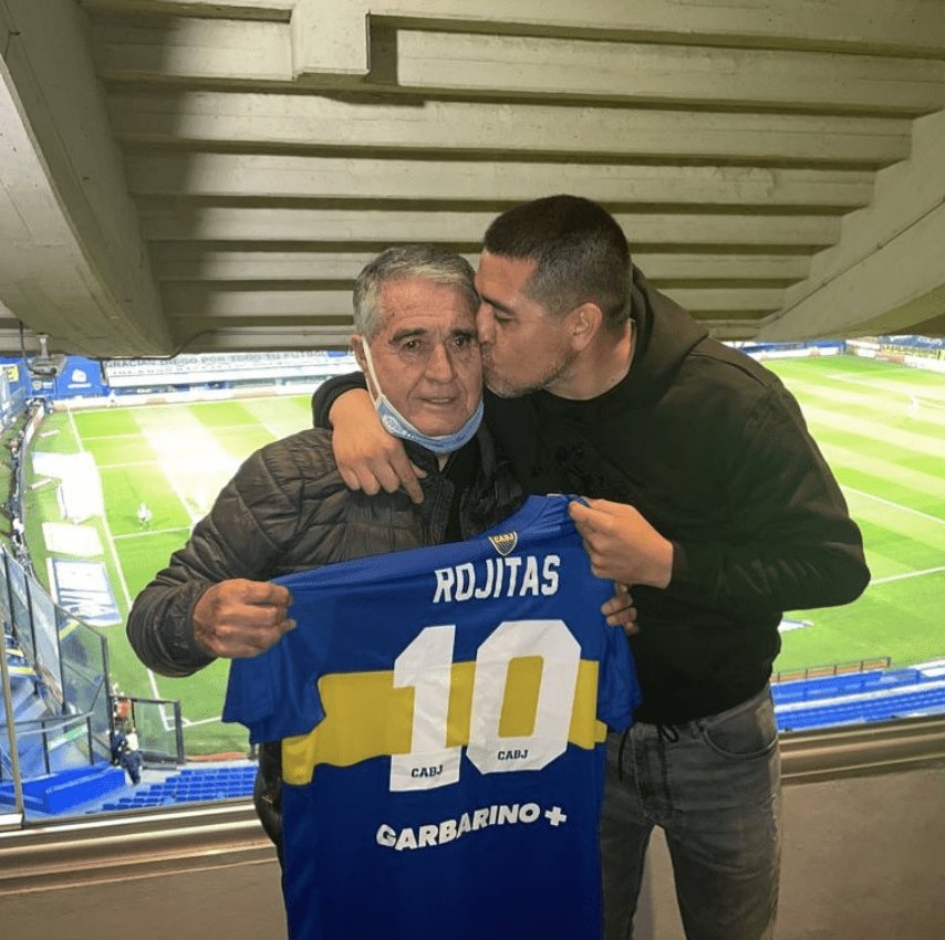 PRIMICIA 🚨 BOMBA

La dirigencia de Boca le negó 2 entradas a Angel Clemente Rojas para que vaya a la despedida con su nieto que quería ver jugar a Messi. Hay mucho enojo en la familia del ídolo de Boca. Así se maneja ésta dirigencia con los ídolos! VERGÜENZA TOTAL!