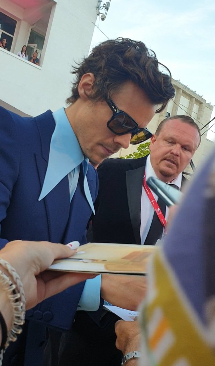 🌬️ele | kiss all the time tweet media