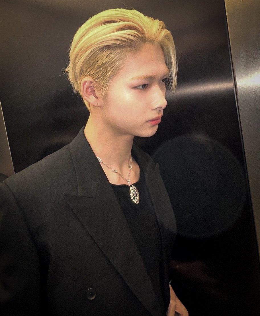 NI_KISTUDIO's tweet photo. 📸🖤 #NI_KI #니키 https://t.co/NKo5VPYtcO