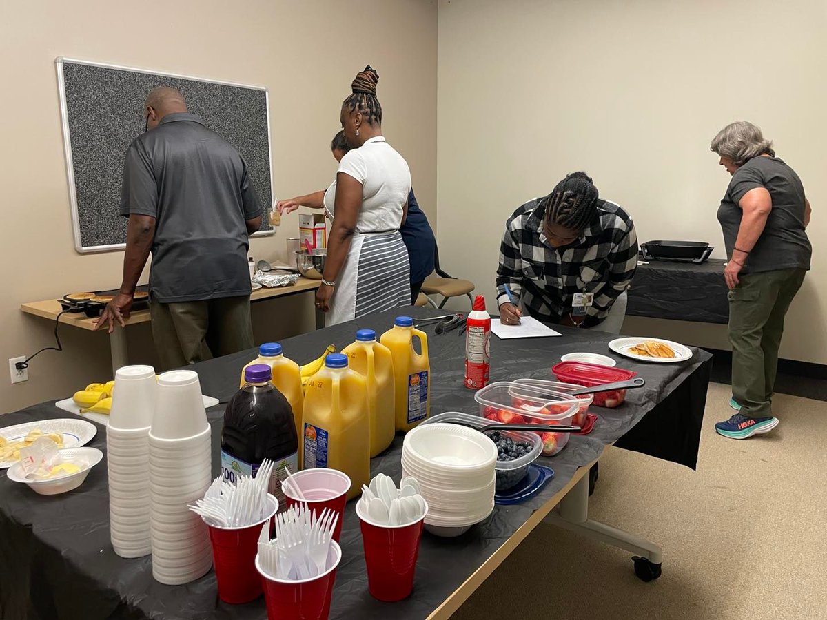 OfficeonAging's tweet photo. ❗ THIS MORNING — Our Senior Options Supervisor Team served up a pancake breakfast for staff in support of @mofcollective's Operation Feed. 🥞
Every year, our agency hosts fun & engaging activities for staff to raise funds for Operation Feed.
#EndHunger #OperationFeed https://t.co/OkcDEZAnpB