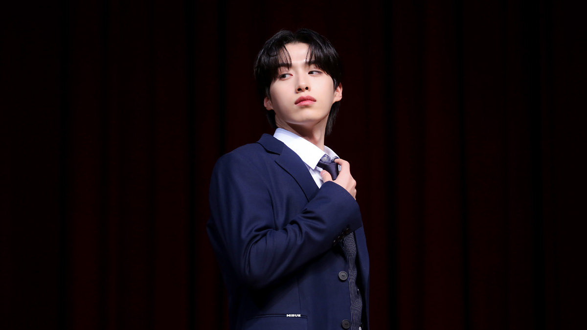 230521

원어스네 막내들 너무 잘생겼어요>.<

#원어스 #ONEUS 
#환웅 #시온