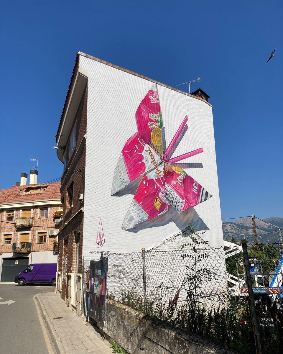 #Streetart by #Dadospuntocero @ #SotoDelReal, Spain, for #ValorArt
More pics at: barbarapicci.com/2023/06/28/str…
#streetartSotoDelReal #streetartSpain #Spainstreetart #plasticfree #arteurbana #urbanart #murals #muralism #contemporaryart #artecontemporanea