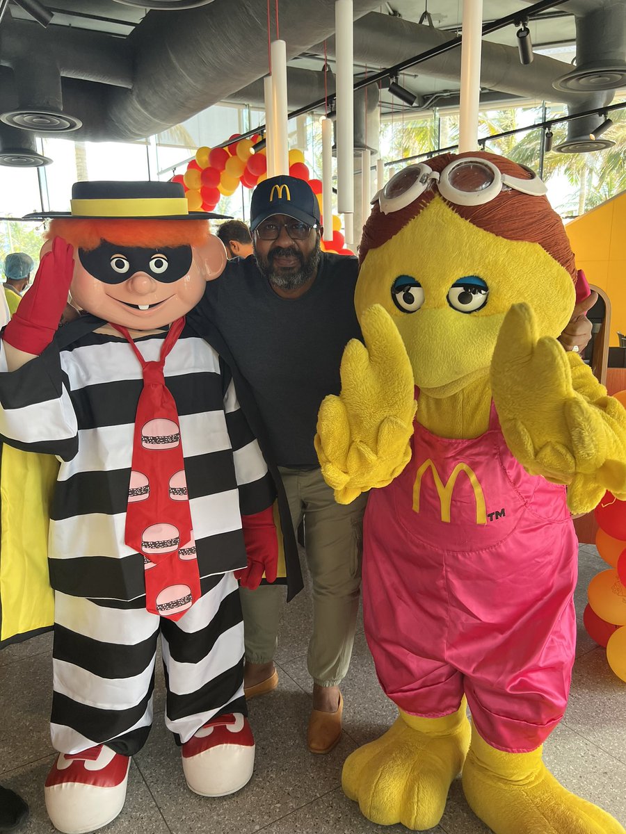 العيد مع الست بيردي والاستاذ همبرجلر 😊