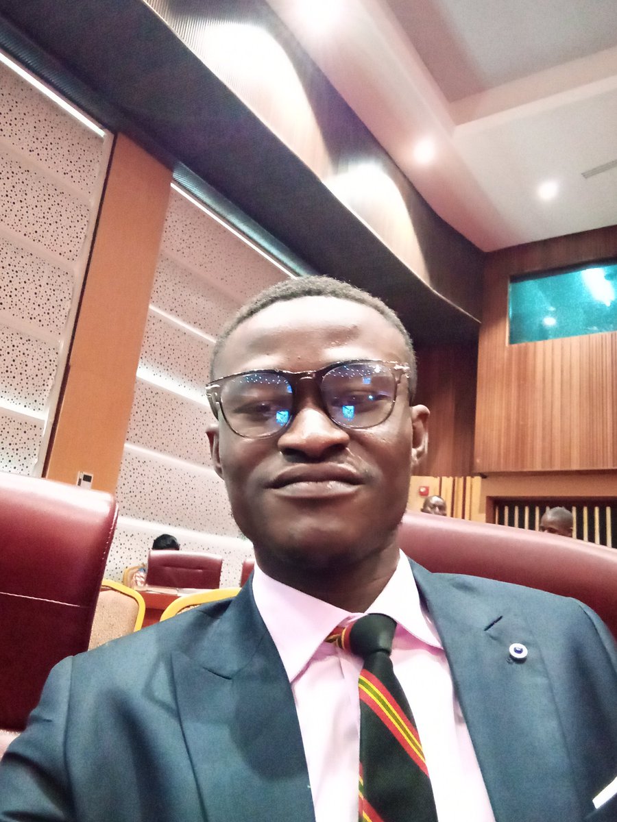 bilare_john's tweet image. Le temps passe vite ! Au sommet, on arrivera un jour.