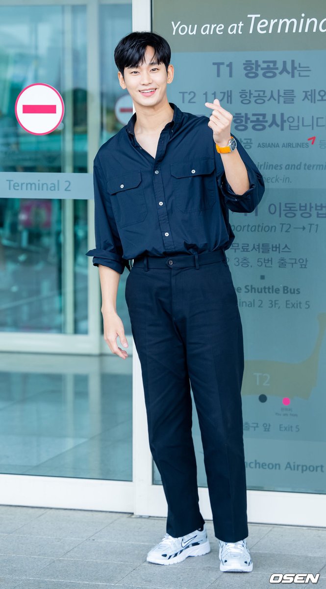 Anzaza80's tweet photo. ✈️ On the way to Thailand 🤩🇹🇭 for Mido watch press event 🧡😍 Left Inchoen Airport in the afternoon ~16.11 Korean Time. #KimSooHyun #คิมซูฮยอน #김수현 #KimSooHyunInThailand https://t.co/uiGiw8Lh55
