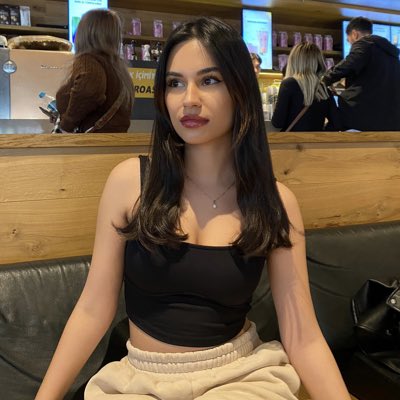 neslisozdemir's tweet photo. #YeniProfilResmi https://t.co/wnfN6HkLLF