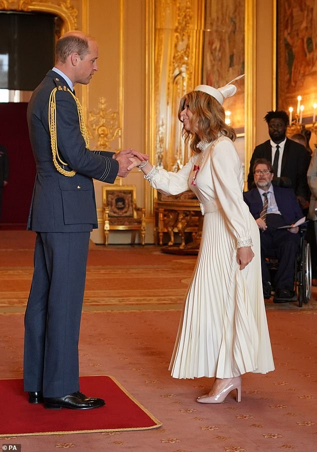 Our Prince of Wales has an investiture today. He presented Kate Garraway with an MBE while her husband looked on. Congratulations to her!👏👏👏#PrinceWilliamIsAKing #PrinceWilliam #ThePrinceOfWales