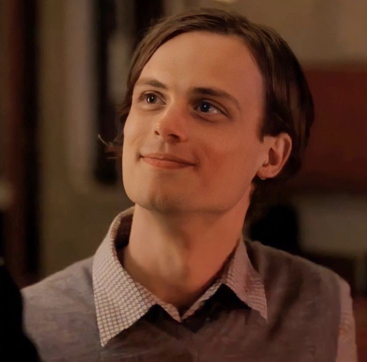 aeswifts's tweet photo. cats are cute but have you seen season 1 spencer reid? https://t.co/6v5m3RUhGh