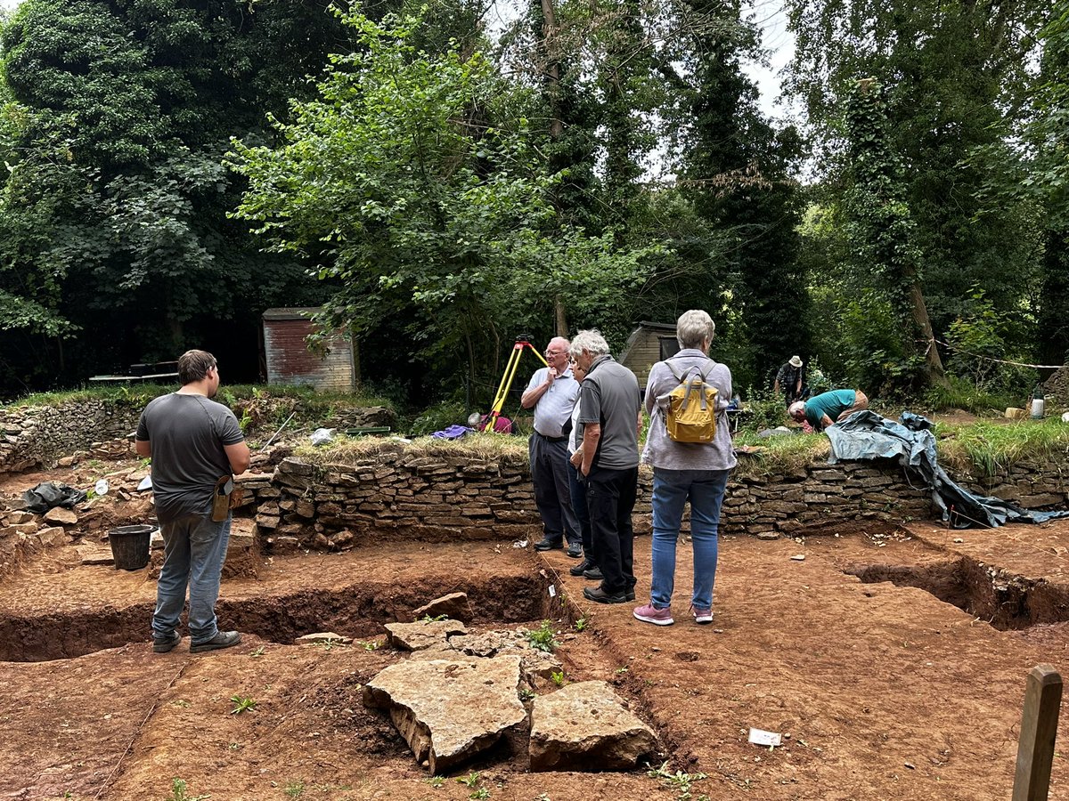 #harp23 #universityofbristol #summerschool23 Day 7: lots of visitors on site today. Here is the Thornbury Museum staff viewing what we believe is the remains of a Saxo-Norman ￼structure/building of some description!