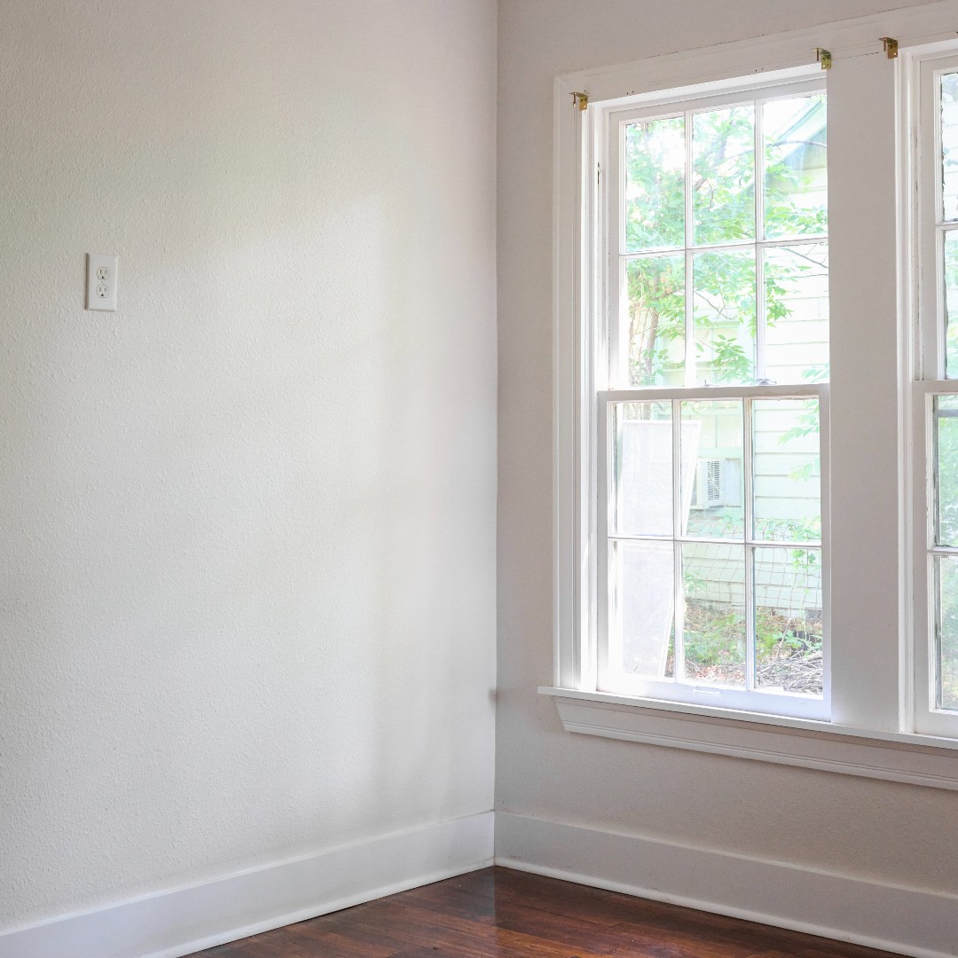 Simple additions with big impact—that was the name of the game when it came to transforming this #MiniReni Breakfast Nook. Shop the look at magno.li/shopmr2breakfa…