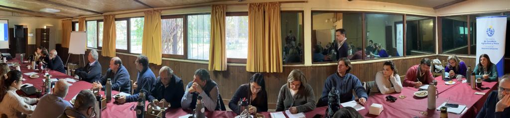 El ministro Fernando Mattos, junto al subsecretario <a href="/ignacio_buffa/">juan ignacio buffa</a> y la directora general <a href="/mfmaldonado_/">M.Fernanda Maldonado Ciceri</a>  participan en Lavalleja, de las Jornadas de trabajo de la Unidad de Descentralización en la que están presentes Directores Departamentales de todo el país.