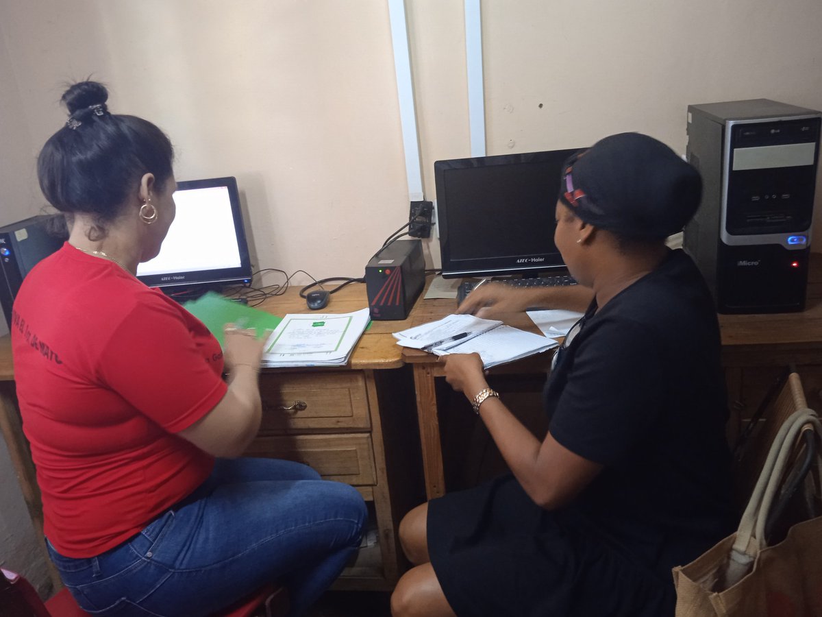 Directivos del <a href="/MincinCuba/">Comercio Cuba</a> se  encuentran en el Municipio #LaPalma de #PinardelRío donde se está efectuando visita de Control Ministerial. Directivos y especialistas del <a href="/gecom_pr/">Grupo Empresarial de Comercio Pinar del Río</a> acompañan está actividad en nuestros municipios #pinareños
#ComercioCuba