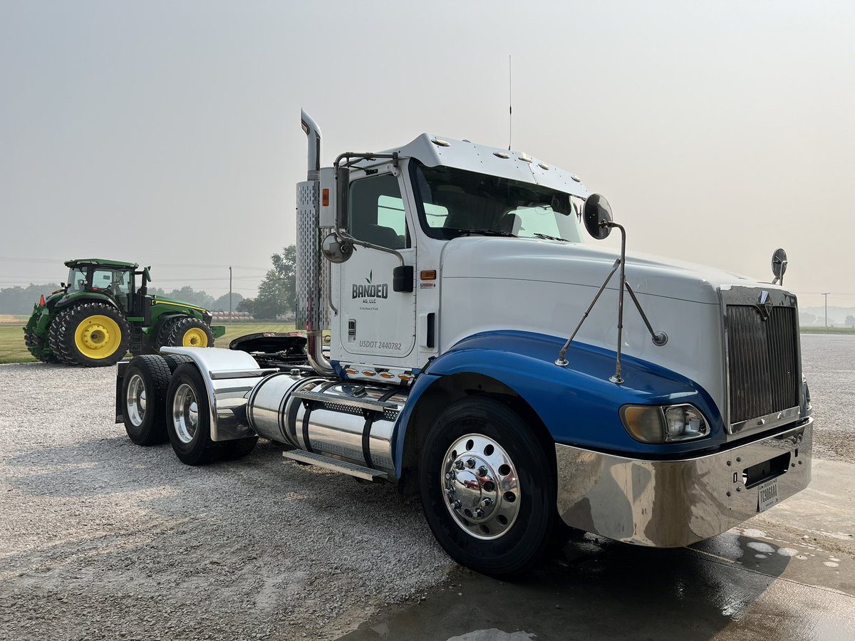 bandedagllc's tweet photo. 2005 International 9400 for sale. Has 700k miles on Cummins ISX with wet kit and 10 speed. Asking $43,000 obo https://t.co/Hw4uMPkMMt