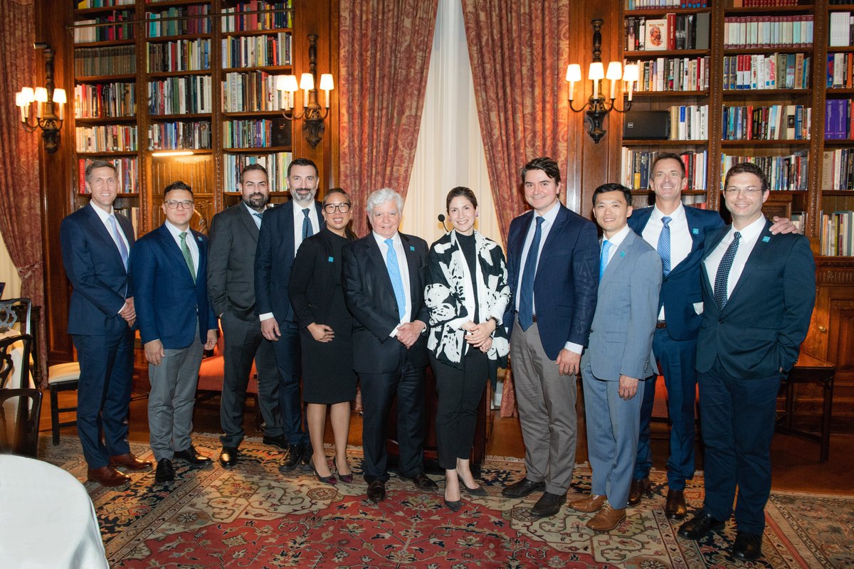 A special thanks to the Stavros Niarchos Foundation for joining us in celebrating the 5-year anniversary of the #snfcjrc 
Your incredible partnership is enabling the #snfcjrc to have a global impact
#orthotwitter #complexjoint #revisionsurgery
<a href="/HSpecialSurgery/">Hospital for Special Surgery (HSS)</a> <a href="/HSSProfEd/">HSS Education Institute</a> <a href="/SNForg/">Stavros Niarchos Foundation (SNF)</a>