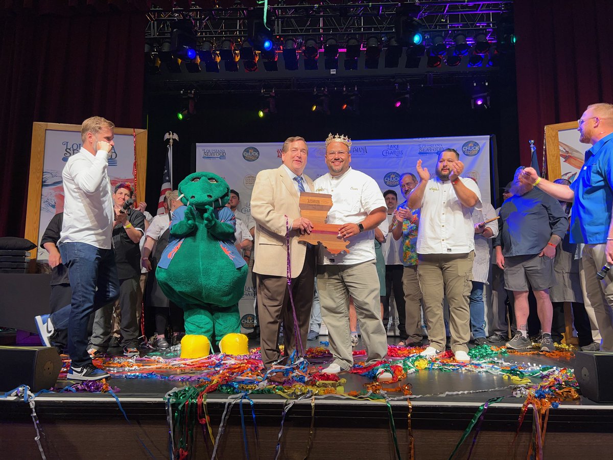 LAculinary's tweet photo. Chef Owen Hohl, an esteemed LCI alumnus and culinary mastermind behind Hot Tails in Prairieville, has triumphantly claimed the 2023 King of Louisiana Seafood title. #lcialumni #lci #louisianaseafood #kingofseafood #hottails #cookingschool https://t.co/jgCiCsCBvN