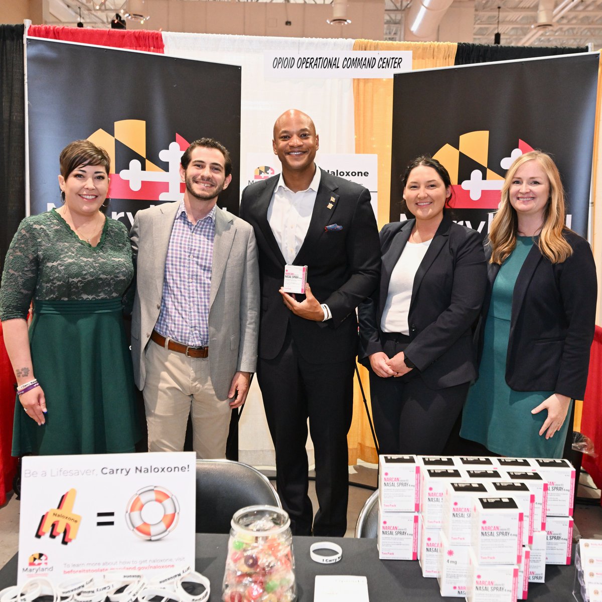 StopOverdoseMD's tweet photo. We were so honored yesterday when @GovWesMoore visited our booth at #mmlcon23! Special Sec. of Opioid Response @Emily_N_Keller trained Gov. Moore on how to use naloxone, our most effective tool for reversing opioid overdoses and saving lives. https://t.co/gEzaGKGoKw