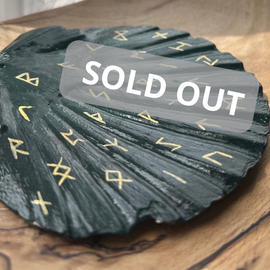 Valkyrie_2020's tweet photo. Be sure to jump on it when you see my items go live in my Etsy shop - a lot of my items are one of a kind and sell out quickly. I'll update my page when I've made more of these 🙏 https://t.co/8W3u7U6Wr0