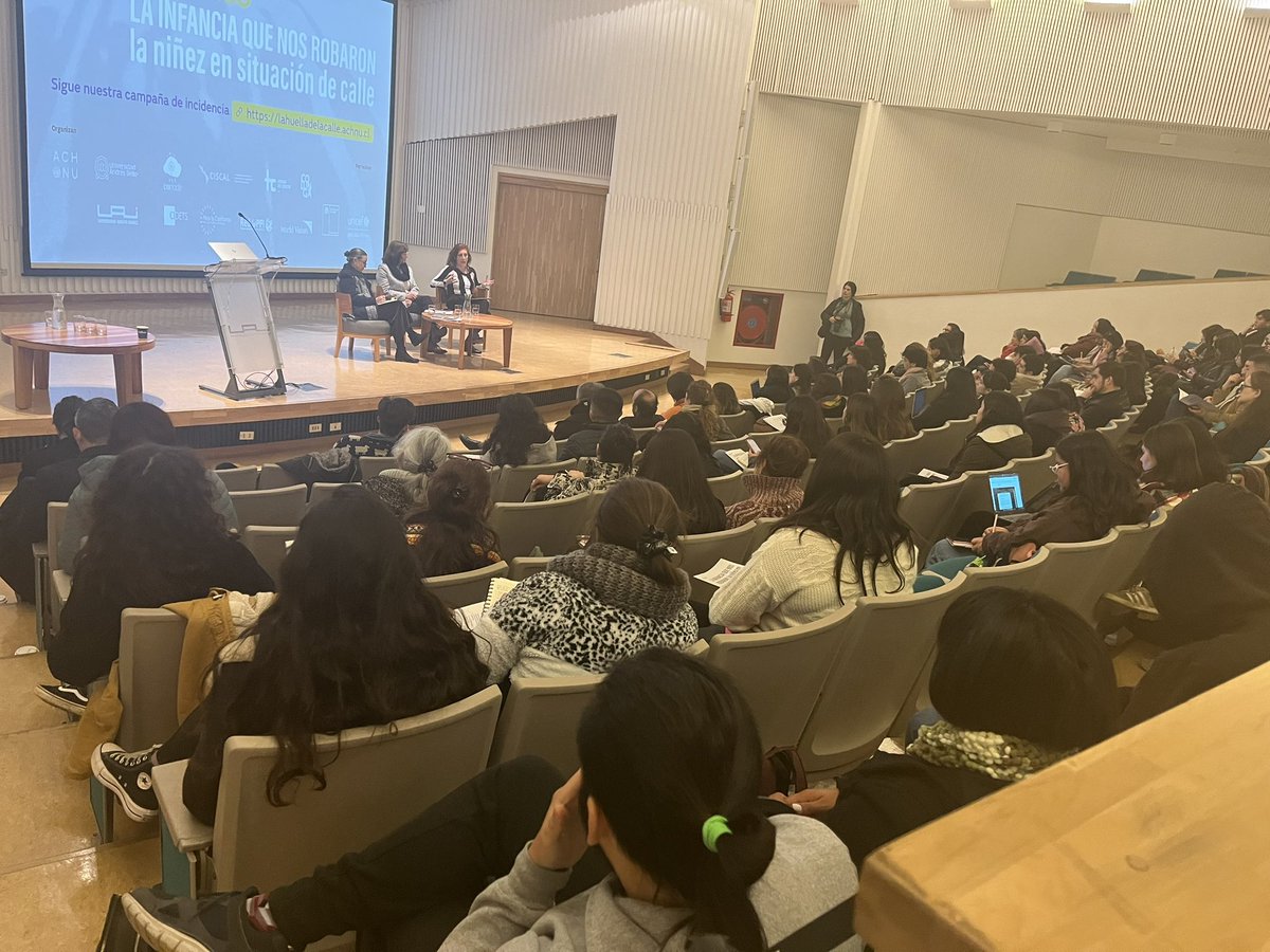 UAI_VINA's tweet photo. SEMINARIO INFANCIA🟠

“El Estado tiene un rol que no debe olvidar. Cuando hablamos de un niño en situación de calle es porque la prevención no operó, es una consecuencia”, Patricia Muñoz, @Pa__tty ex @defensorianinez 

Organizan: @Psicologia_UAI @ACHNU @uandresbello https://t.co/Vv1kbHbWsy