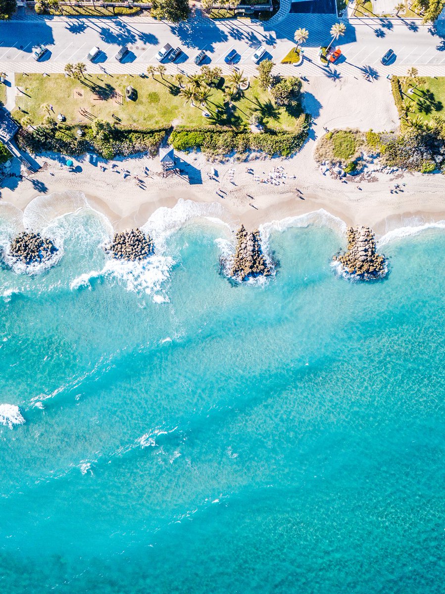 visitlauderdale's tweet photo. 🌊 Head north to Deerfield Beach, and you'll find a bustling coastal community fit for the 3 F's: family, fun, and fishing! https://t.co/xvXDchU8aS

#VisitLauderdale #DeerfieldBeach #VisitFlorida https://t.co/KsKNXFn07W