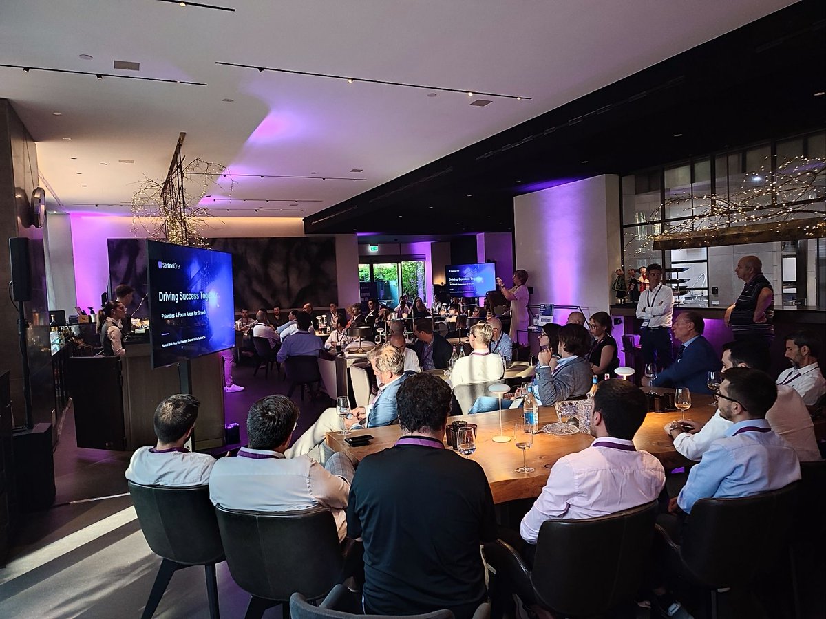 akito_IT's tweet photo. 👉Ieri siamo stati all'incontro annuale dedicato ai partner di @SentinelOne  al Bulk di Milano. Un'altra occasione importante per parlare di  soluzioni consolidate e novità tecnologiche che stanno determinando un  cambio di passo nel panorama della #security per @SentinelOne . https://t.co/96IFaELVEj