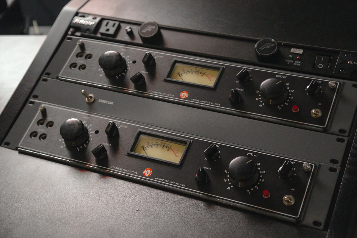 A few years back, Vintage King hooked up with <a href="/RetroInstrument/">Retro Instruments</a> to create a reproduction of the legendary 175-B. This new version remains faithful to Bill Putnam's original and is perfect for adding a touch of warmth and smooth compression to your tracks: bit.ly/Retro175B