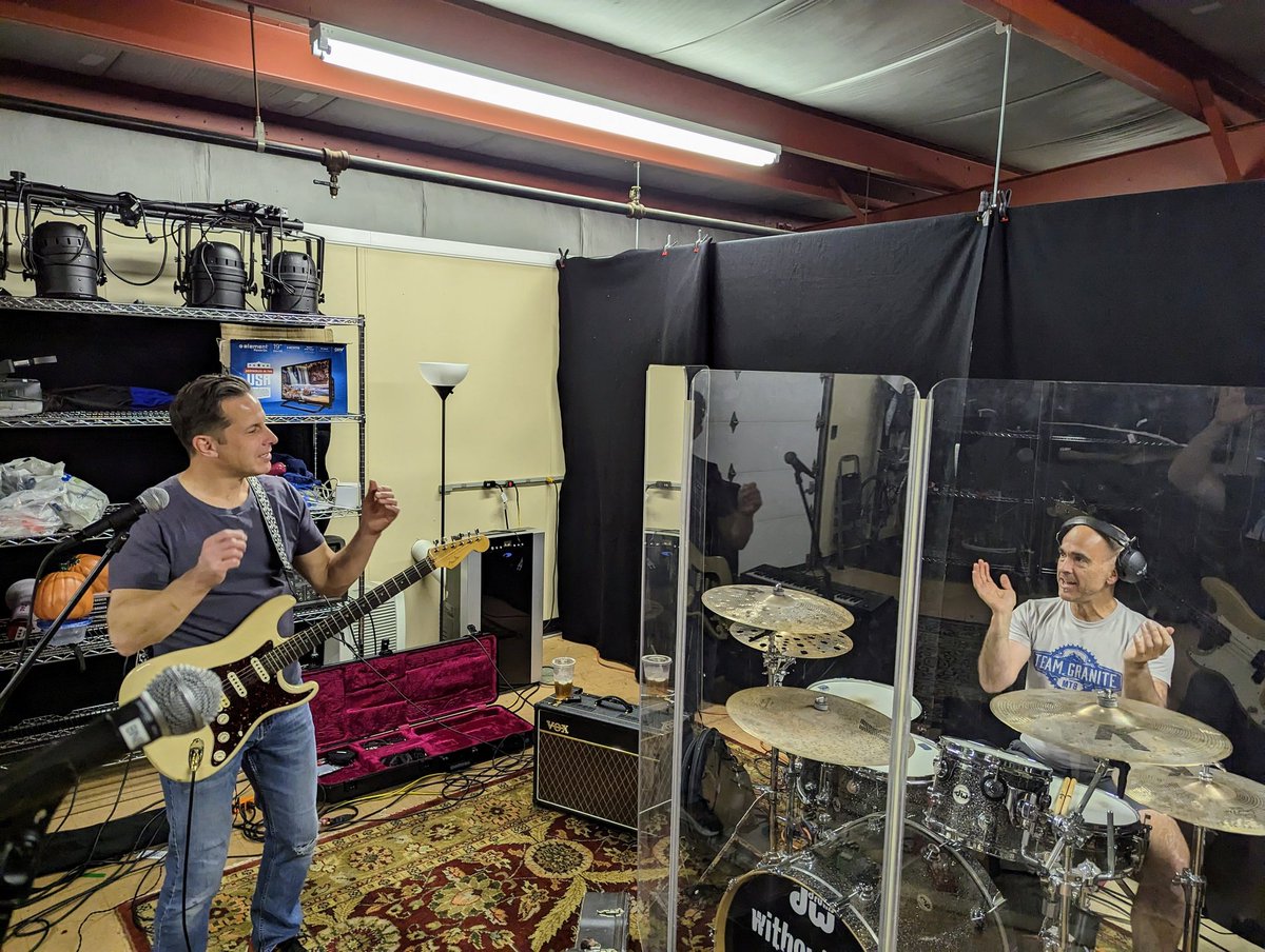 BestNotBroken's tweet image. GET RHYTHM! What's everyone grooving to these days?
#popthatrocks #music #recomend #newmusic #wednesdaythought #humpday