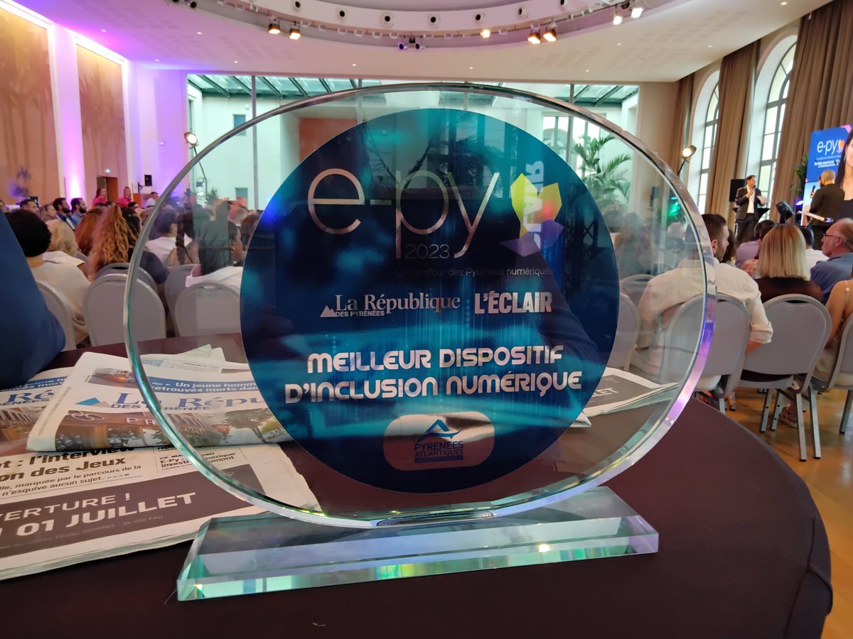 locongres's tweet photo. [OC] Premiat qu'ei #Revirada aus trofèus 🏆 E-Py 2023 tà l'inclusion numerica !🎉
[FR] Notre traducteur automatique Revirada est lauréat des trophées🏆E-Py 2023 pour l'inclusion numérique !🎉
Tà'n saber mei / En savoir plus :
👉 https://t.co/kpx94RtVgY https://t.co/EvqvXfVaYD