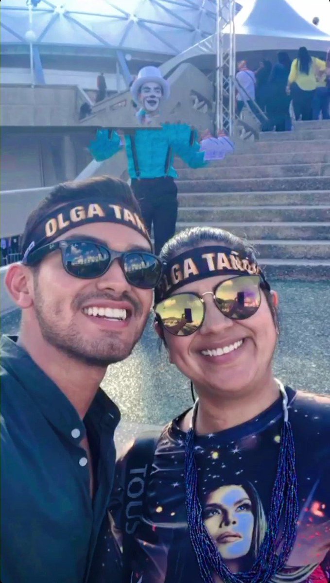 y_ynice03's tweet photo. @portadas_vv  Felicidades a mi madre querida en su Cumpleaños, deseandole una vida llena de felicidad y amor... Te amo gigante ❤️🎉 https://t.co/rLtK9smrbD