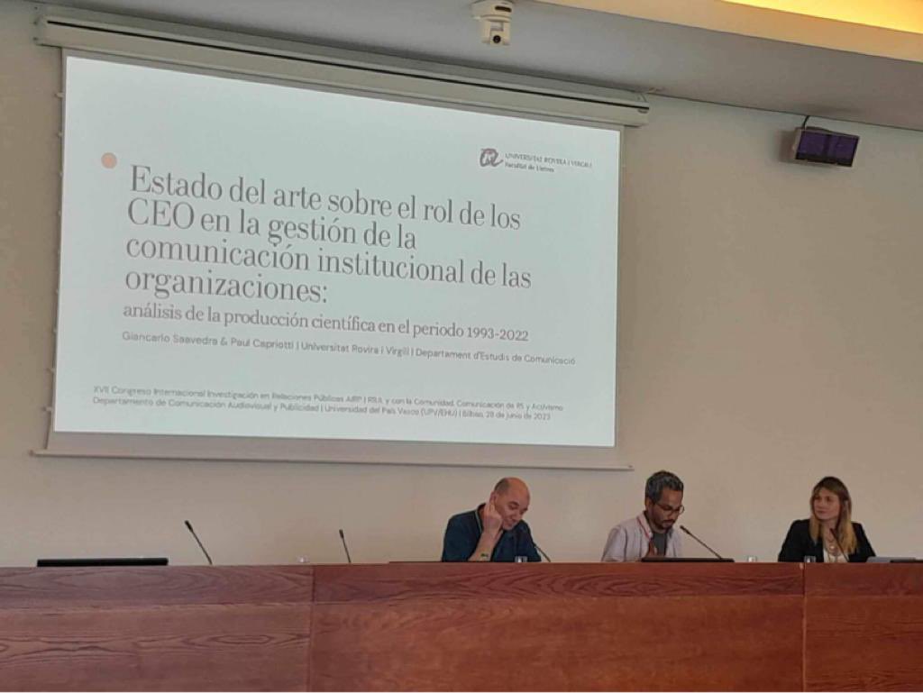 giansaavedrach's tweet photo. Hoy en @airrpp junto a @paulcapriotti presentamos el «Estado del arte sobre el rol de los #CEO en la gestión de la comunicación institucional de las organizaciones»
Gracias @ILeana_lz por la moderación de mesa.
#publicrelations #ceocommunication #Asterisc #airp23 @comunicacioURV https://t.co/nvLzIelF3V
