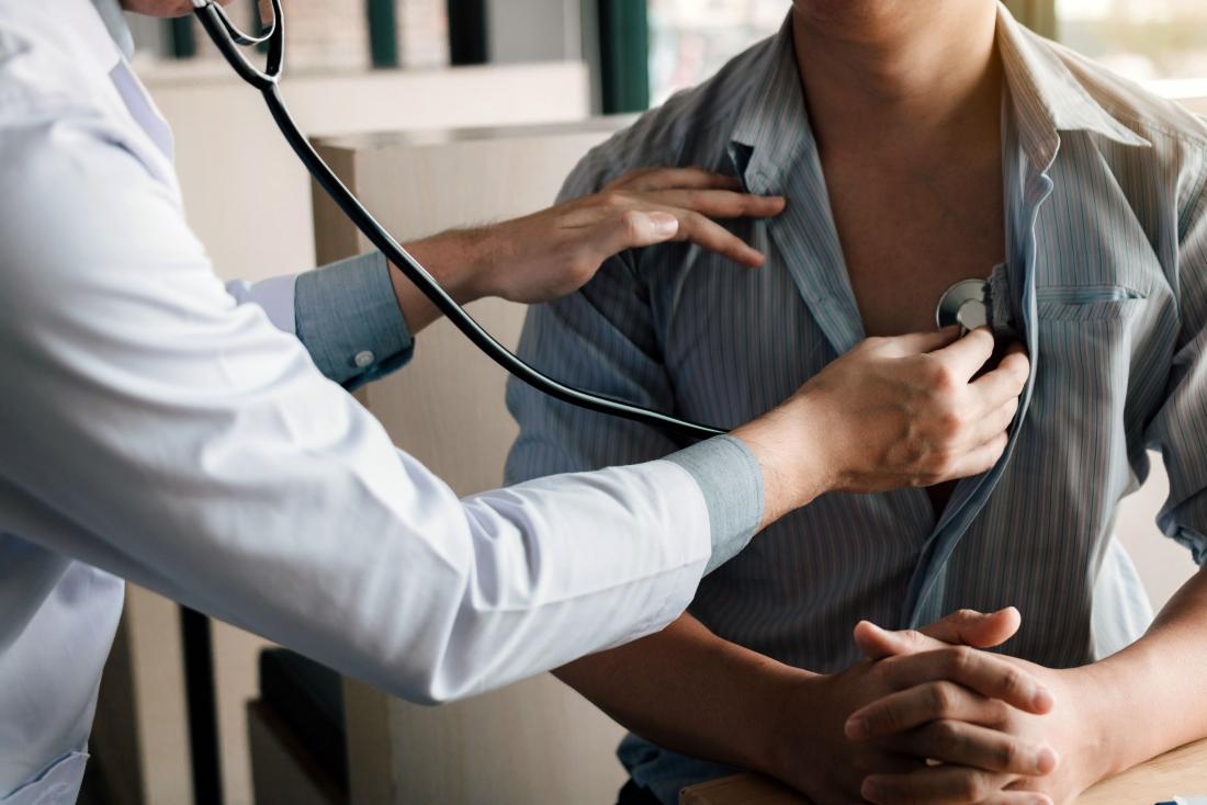 This ritual has value. #AI can't feel lymph nodes, smell ketones or detect mannerisms or a gait change. It can't assess loss of strength prohibiting her from climbing up onto the exam tab. This is medicine. And I'm a dinosaur. #hcldr #medtwitter 😞 2/2