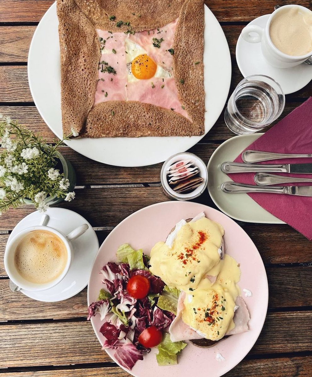 PinkyleiColins's tweet image. A very happy thing today😍