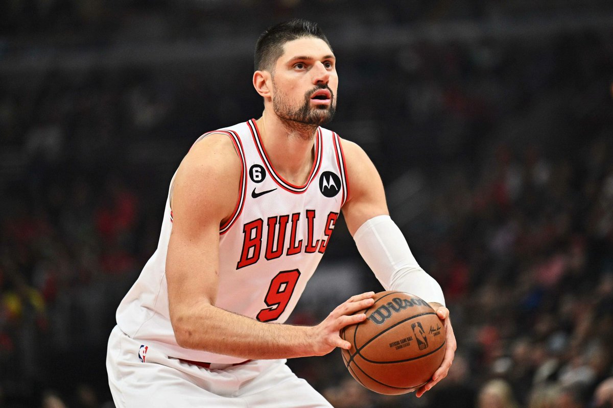ShamsCharania's tweet photo. The Chicago Bulls and center Nikola Vucevic are nearing a three-year, $60 million contract extension, league sources tell @TheAthletic @Stadium. https://t.co/xYo9vF0Gk1