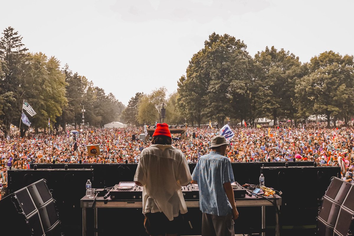eazybaked's tweet photo. MAGIC IS REAL AND WE WILL NEVER FORGET OUR FIRST @electric_forest !! WE PLAYED 5 SETS AND HAD THE ABSOLUTE TIME OF OUR LIFE :) WE ARE FULFILLING OUR LIFE MISSION, SPREADING LOVE AND THE SOUND OF THE UNDERGROUND ♥️ THANK Y’ALL SO MUCH FOR MAKING IT SO SPECIAL FROM BEGINNING TOEND! https://t.co/NafD58TQ0f