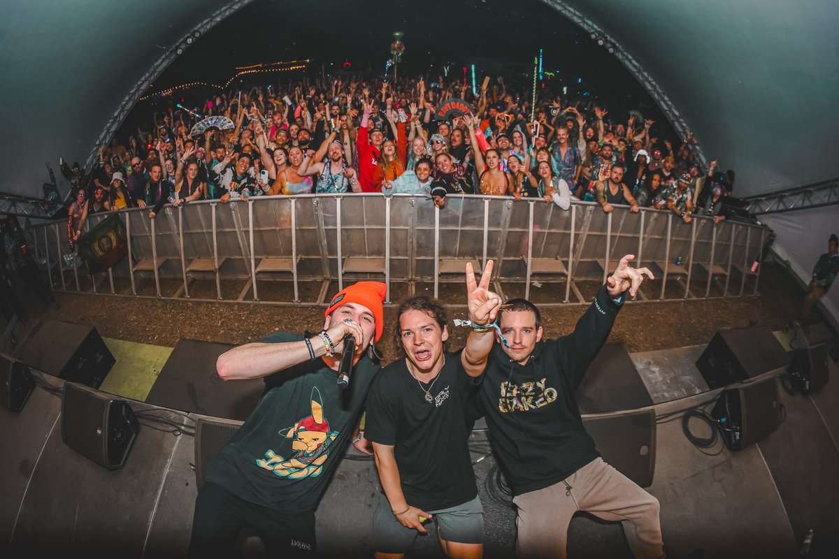 eazybaked's tweet photo. MAGIC IS REAL AND WE WILL NEVER FORGET OUR FIRST @electric_forest !! WE PLAYED 5 SETS AND HAD THE ABSOLUTE TIME OF OUR LIFE :) WE ARE FULFILLING OUR LIFE MISSION, SPREADING LOVE AND THE SOUND OF THE UNDERGROUND ♥️ THANK Y’ALL SO MUCH FOR MAKING IT SO SPECIAL FROM BEGINNING TOEND! https://t.co/NafD58TQ0f