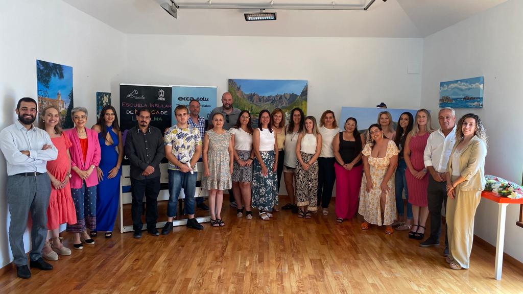 Esta tarde hemos entregado en el museo de arte contemporáneo, en La Palma, el reconocimiento al alumnado que ha finalizado el GES y Bachillerato ¡Enhorabuena!@eccaedu