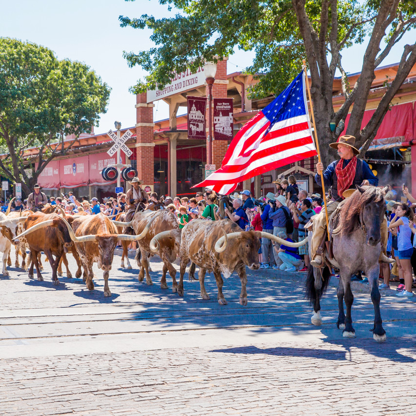 fwsystation's tweet photo. Kick off Summer #StockyardsStyle and join us for Red, White, & Boots events all weekend long! 🇺🇸 Celebrate the 4th of July with four days of live music, rodeos, lawn games, and festive fun! Summer Up and get ready for a boot-stompin' good time!
#RedWhiteAndBoots #SummerUp https://t.co/yR2VrVADA1