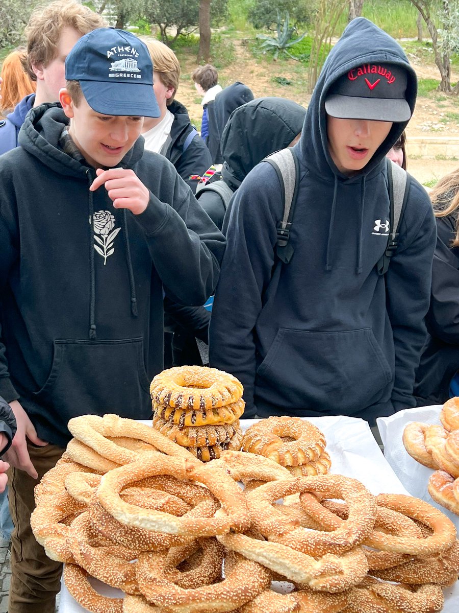 EF Tours Canada tweet media