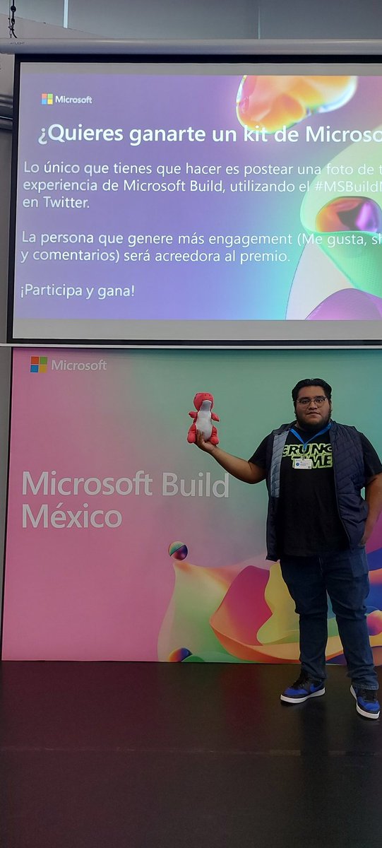 Luis52404475's tweet photo. #MSBuildMX
Gran día para venir aprender más 💜💜💜 https://t.co/ZL4IEtcn2H