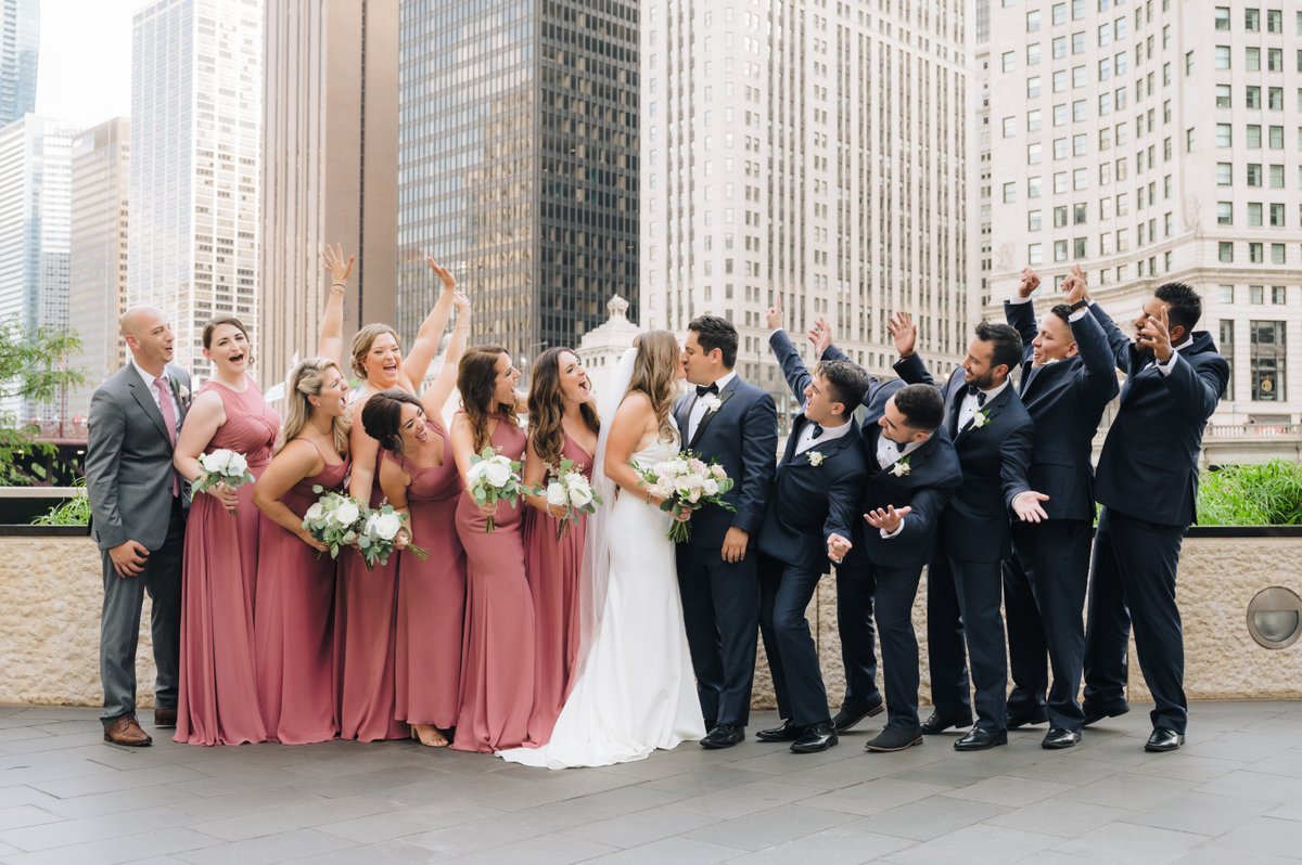 LMStudioChi's tweet photo. Hop from photos at the river to your beautiful ceremony and reception space in minutes! We promise the location of LM Studio couldn't be better 😍

📸  Ed &amp; Aileen Photography

#lmstudiochi #chicagoeventvenue #chicagowedding #chicagobride #chicagogram #weddingphotos #chicagoriver https://t.co/TAIsU67cPY