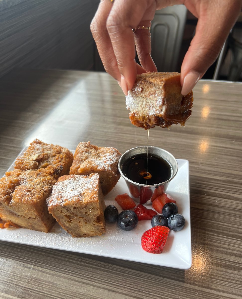 A Jet Runway Classic ✨😋

#jet #jetrunwaycafe #sfl #friedbreadpudding