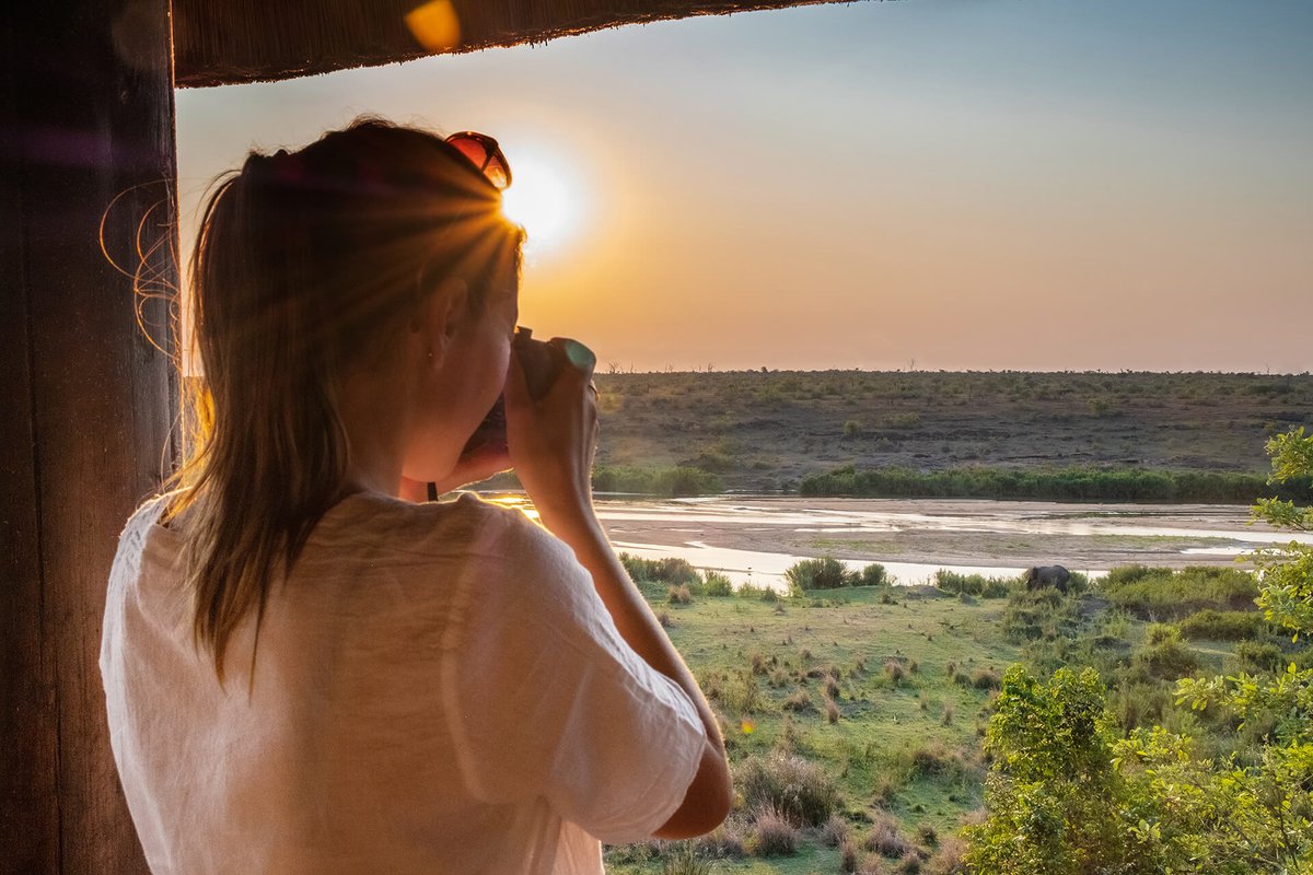 Thompsons Holidays tweet media