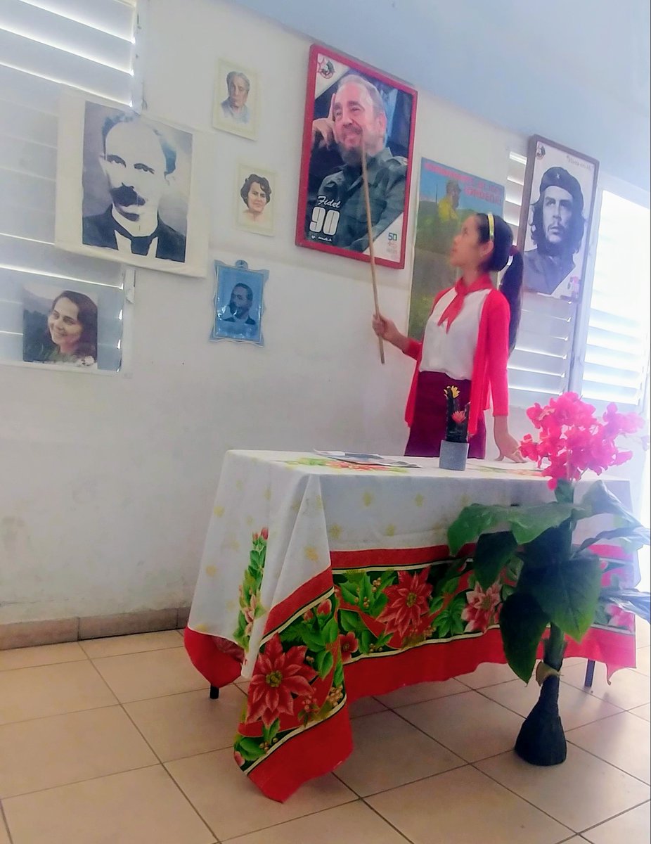SIErnestoGueva4's tweet photo. Se realiza la exposición del Trabajo Práctico Final de Historia de Cuba en 6to grado. @DMEContre @LeticiaCalvoD @DraMaricelDME @AntoniaMondeja @YamiselCerpa @AMPPContramaest @SardinaTejeda https://t.co/wWgsZfEkcz