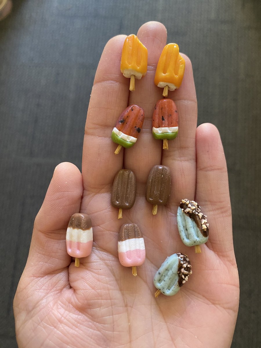 claywaterlily's tweet photo. mini popsicles! https://t.co/1qb3ktcQsx