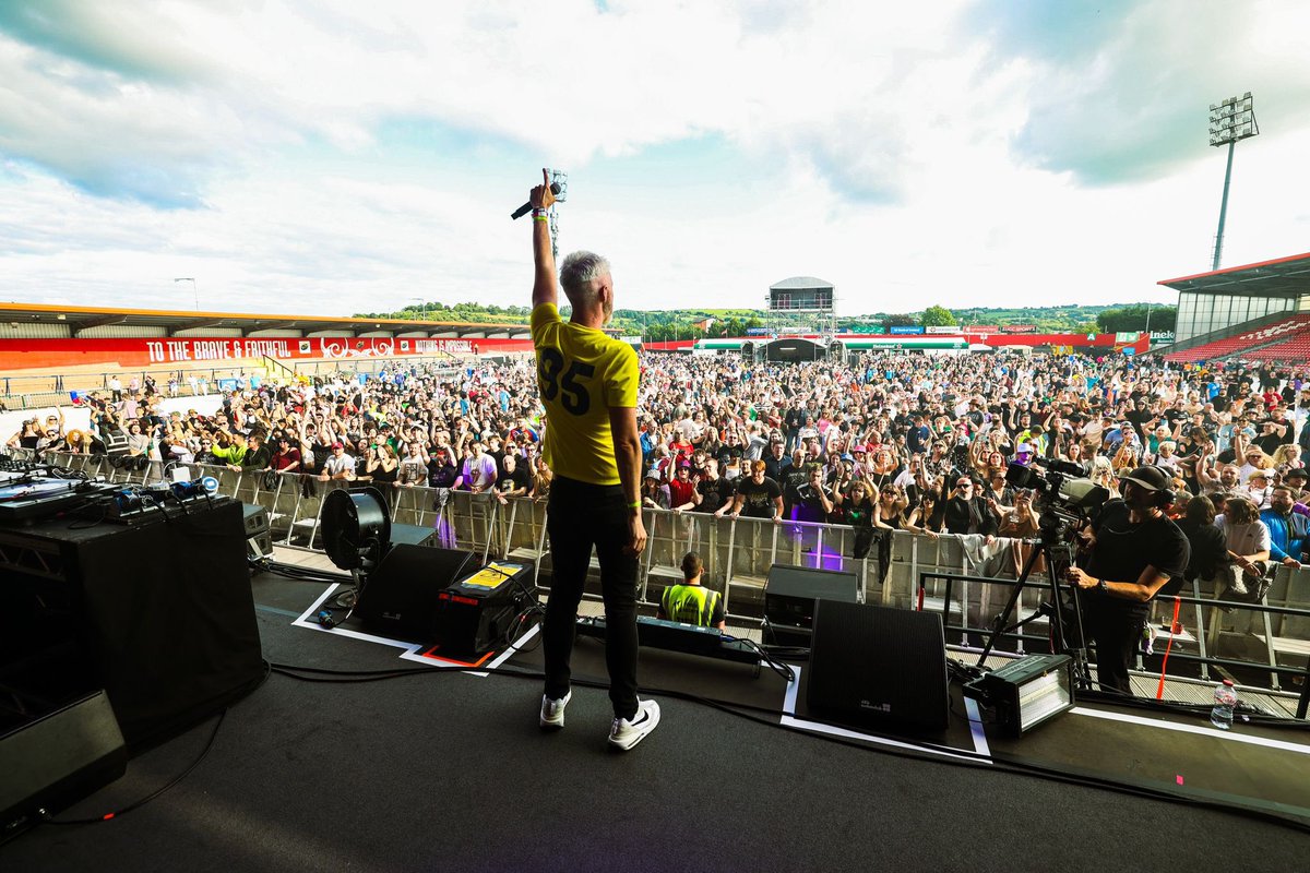 Just a bloke living his dream supporting his heroes .. fucking hell I’m so blessed to be here #theprodigy #cork #blockrockinbeats 🤘🏽🏴‍☠️🖤 <a href="/gbollardphoto/">Glen Bollard</a>