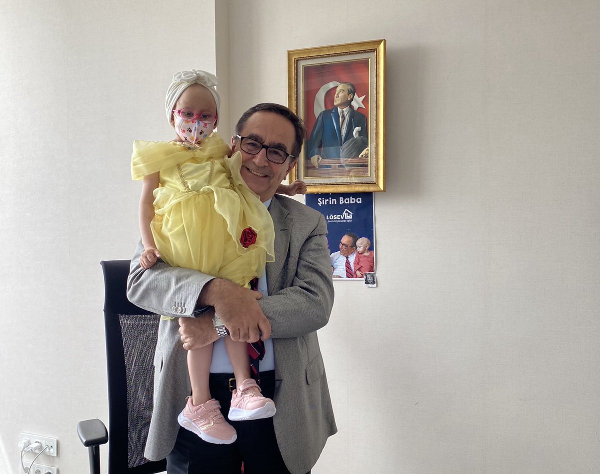 Bayramlar çocuklar içindir .
İnanıyoruz ki ,
Bir çocuğu yaşatan , tüm insanlığı yaşatmış sayılır .
Kurban bayramınızı kutlar, onbinlerce lösemili çocuğumuzu yaşatan 
LÖSEV AİLEMİZE ve 
GÖNÜLLÜ ile BAĞIŞÇILARIMIZA 
Şükranlarımızı sunarız .
İyi ki LÖSEV varmış